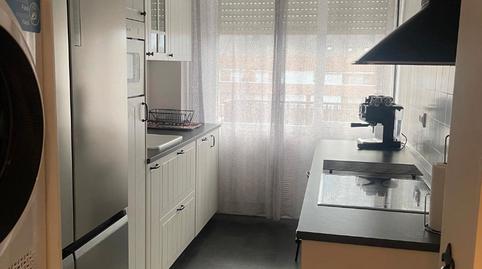 Foto 4 de Piso en venta en San Martin Abendañoko Plaza, Txagorritxu, Vitoria - Gasteiz