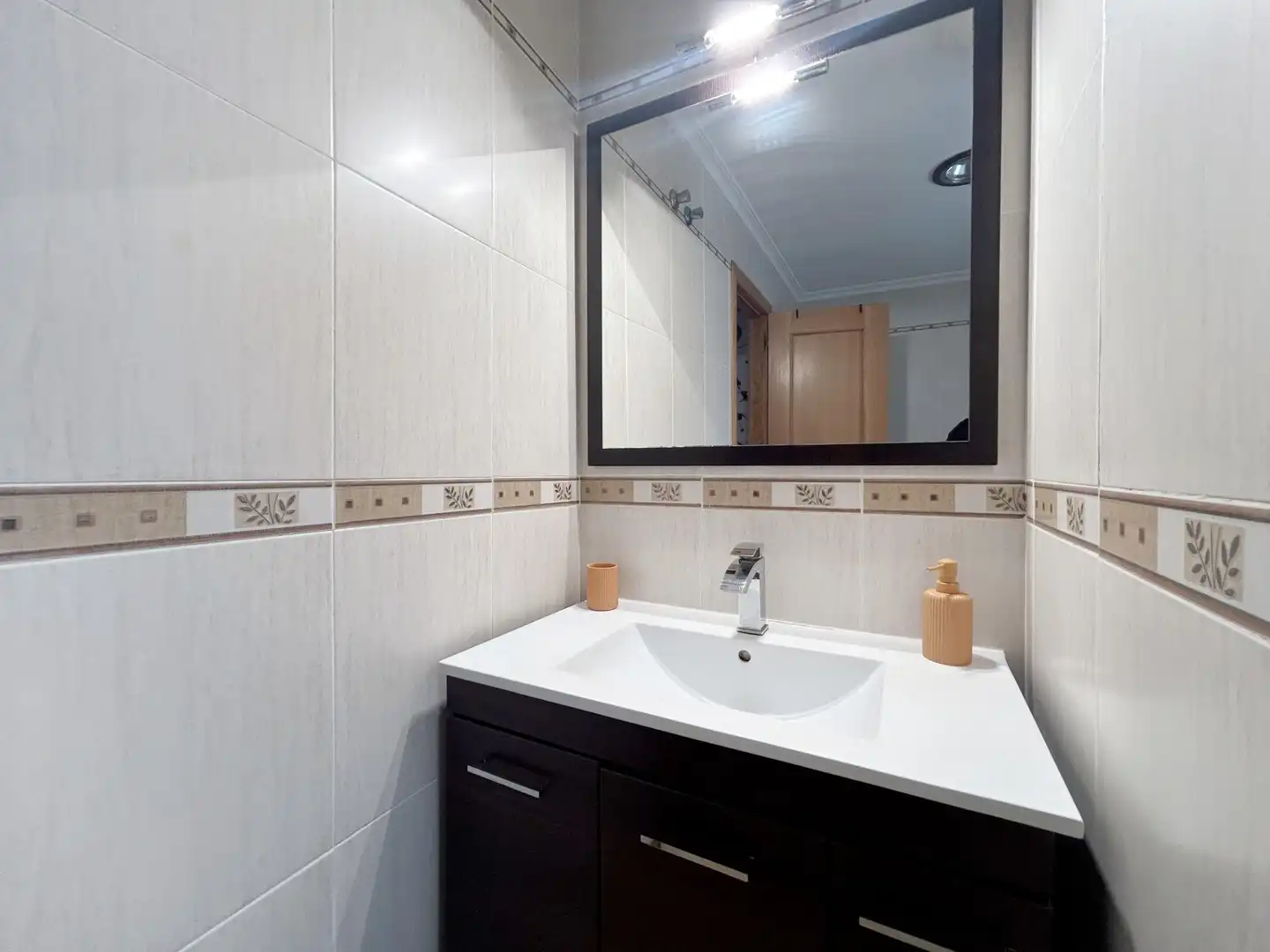 Baño de Piso en venta en Monforte del Cid con Aire acondicionado, Calefacción y Alarma