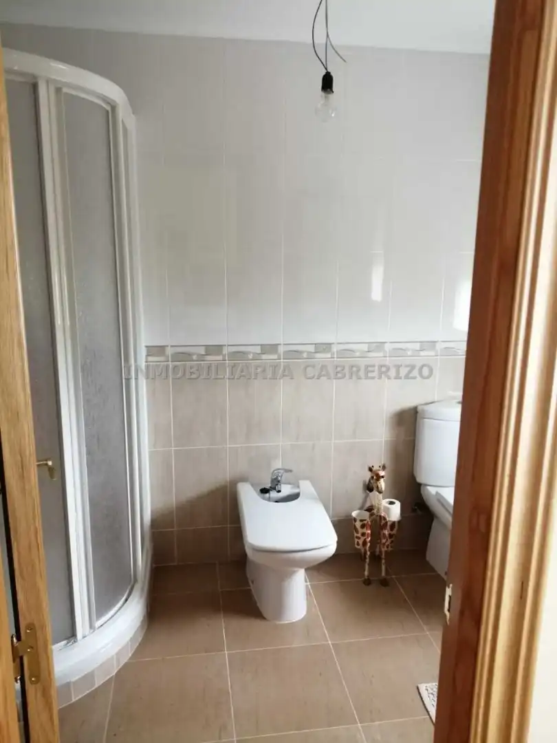 Baño de Casa o chalet en venta en Alberite con Calefacción, Jardín privado y Parquet