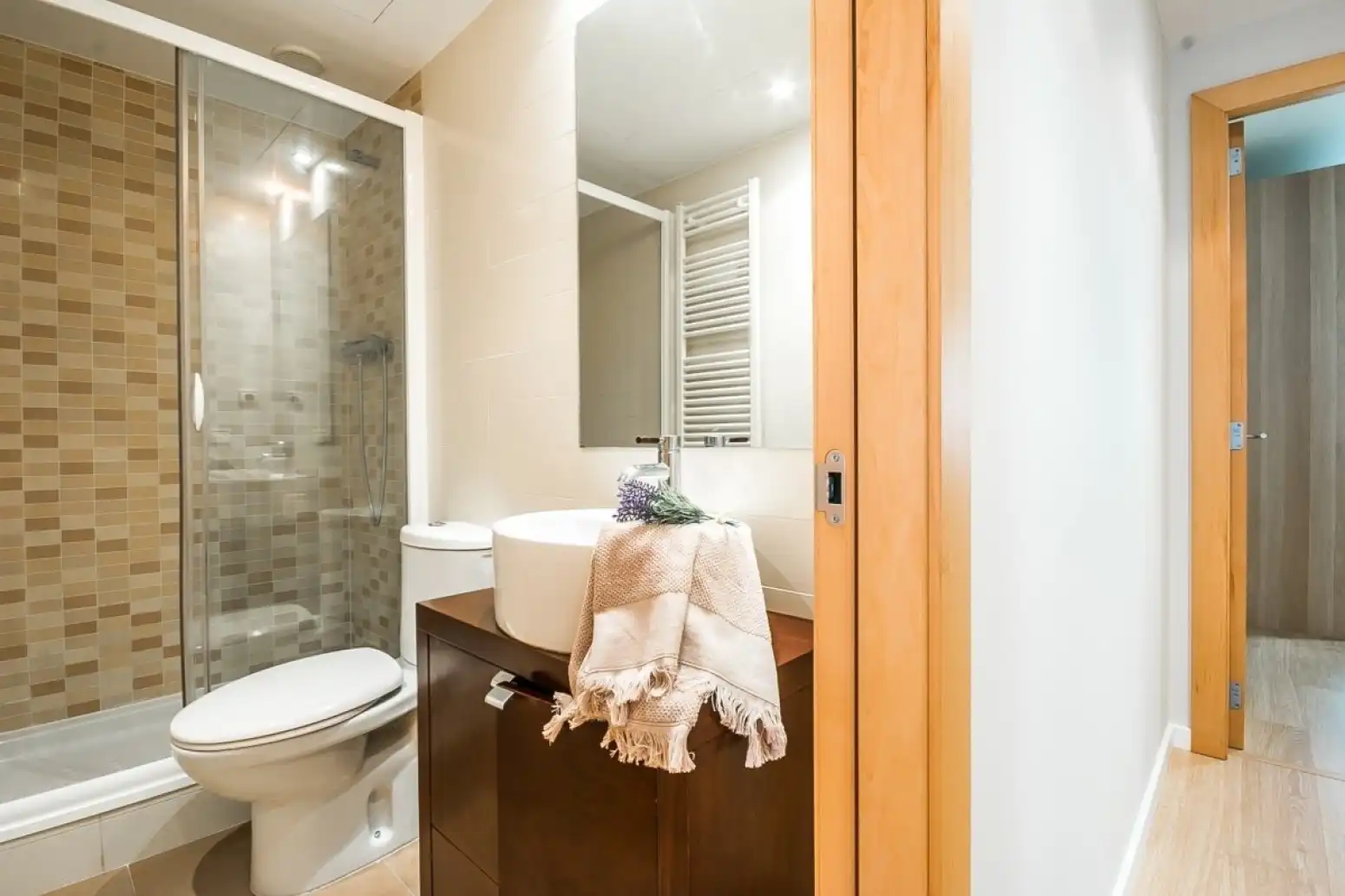 Badezimmer von Wohnung zum Verkauf in Terrassa mit Klimaanlage, Heizung und Parkett
