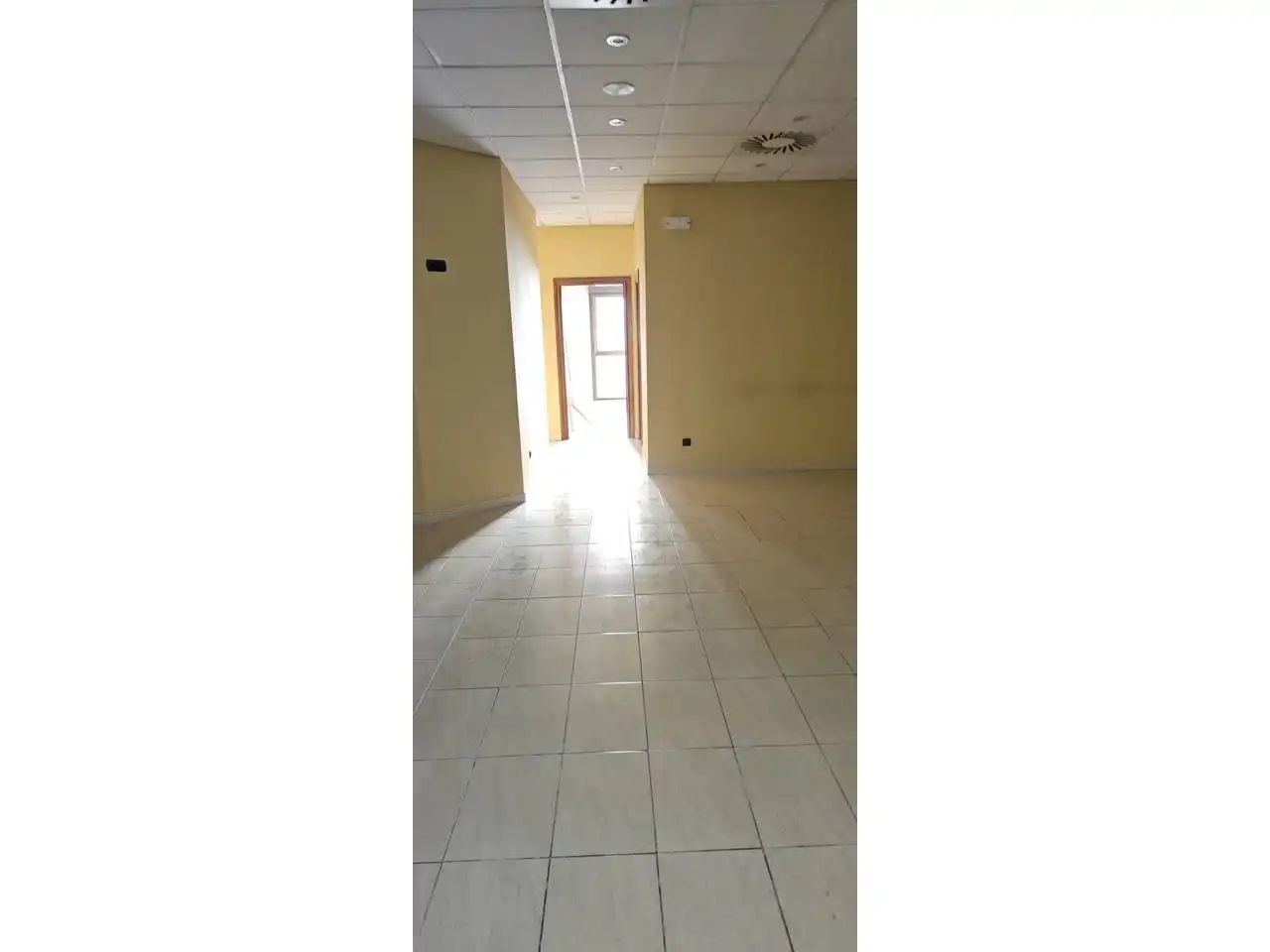 Oficina de alquiler en León Capital 