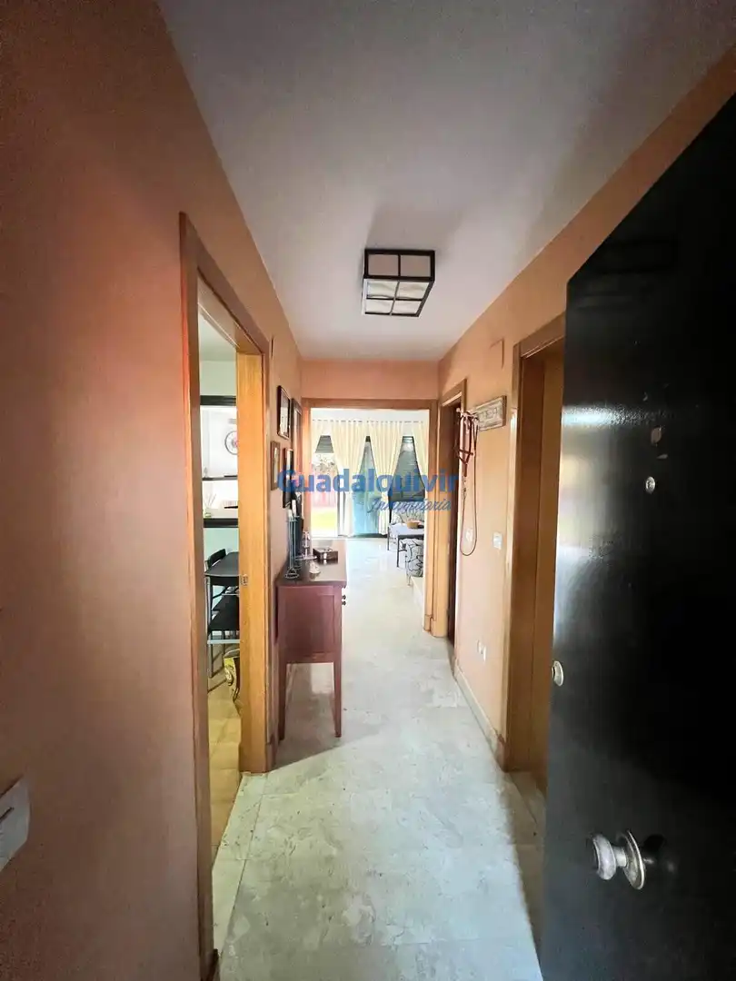 Casa adosada en venda en Alcalá de Guadaira amb Jardí privat, Terrassa i Traster