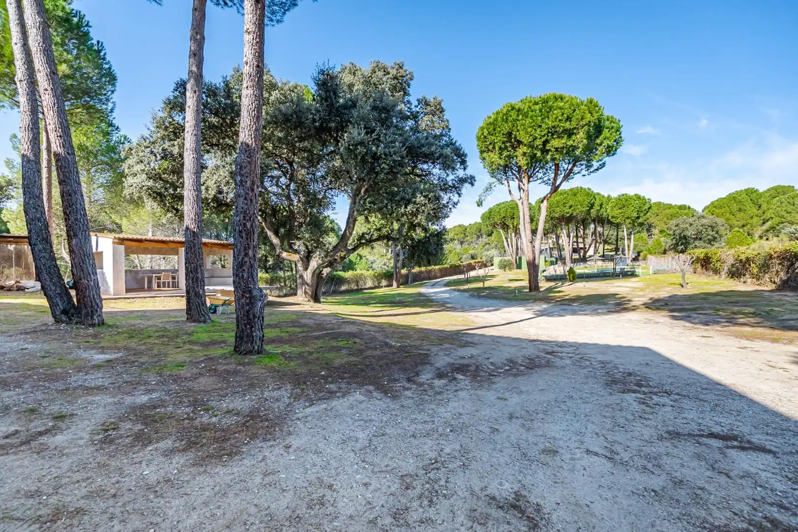 Jardí de Finca rústica en venda en El Tiemblo  amb Calefacció, Jardí privat i Terrassa