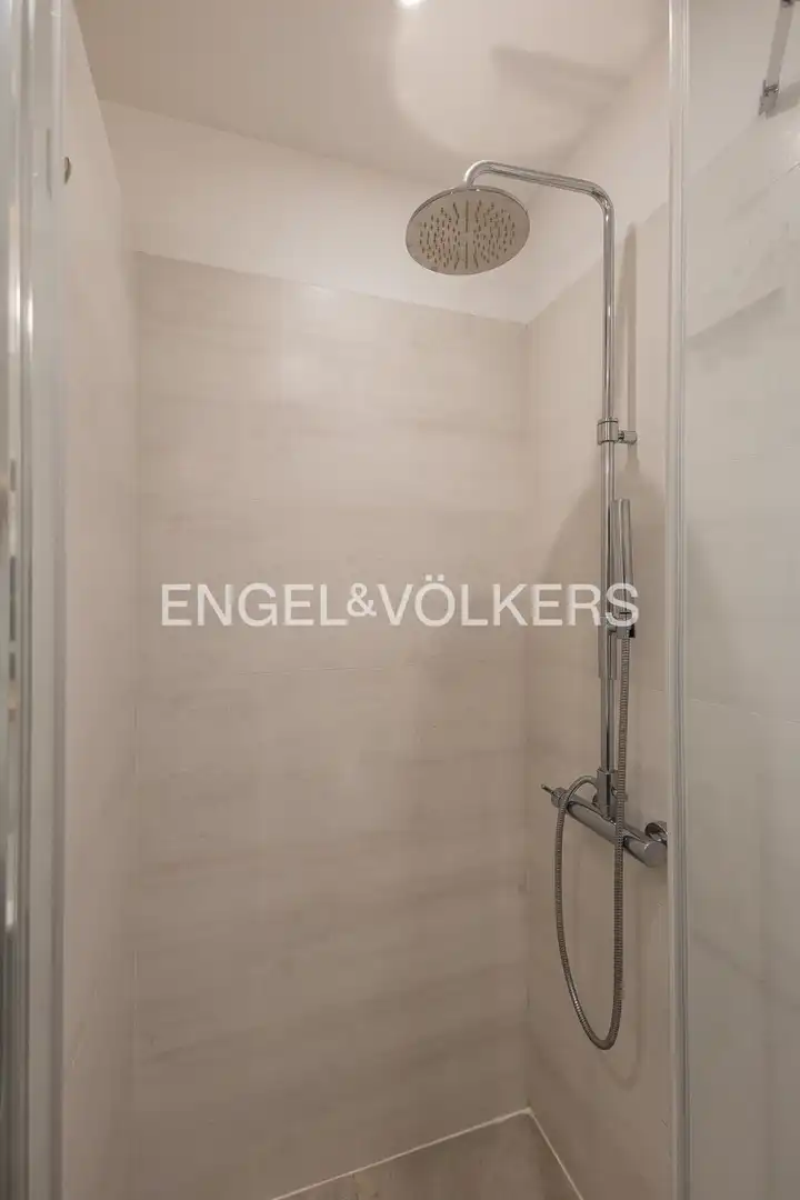 Baño de Piso de alquiler en Madrid con Aire acondicionado, Calefacción y Amueblado