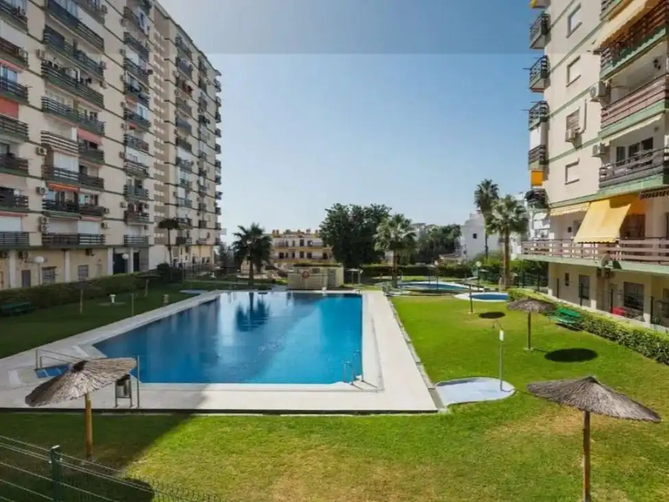 Piscina de Pis en venda en Benalmádena amb Aire condicionat, Terrassa i Piscina