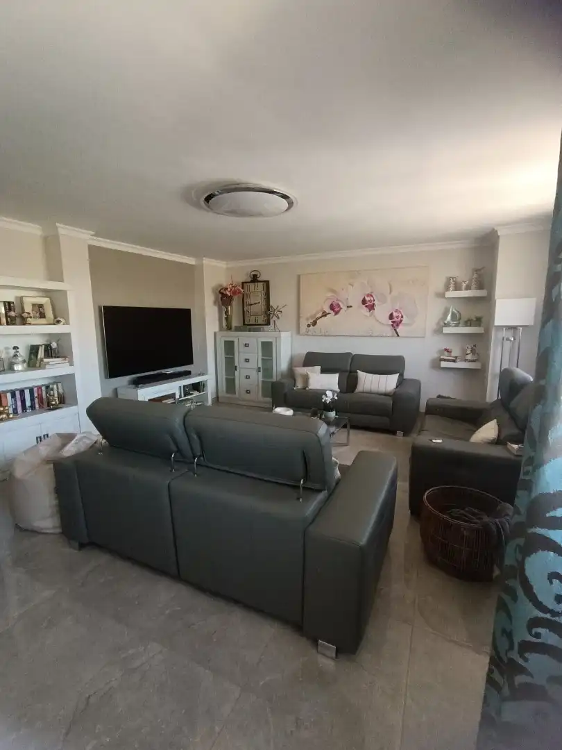Sala d'estar de Edifici en venda en La Mojonera