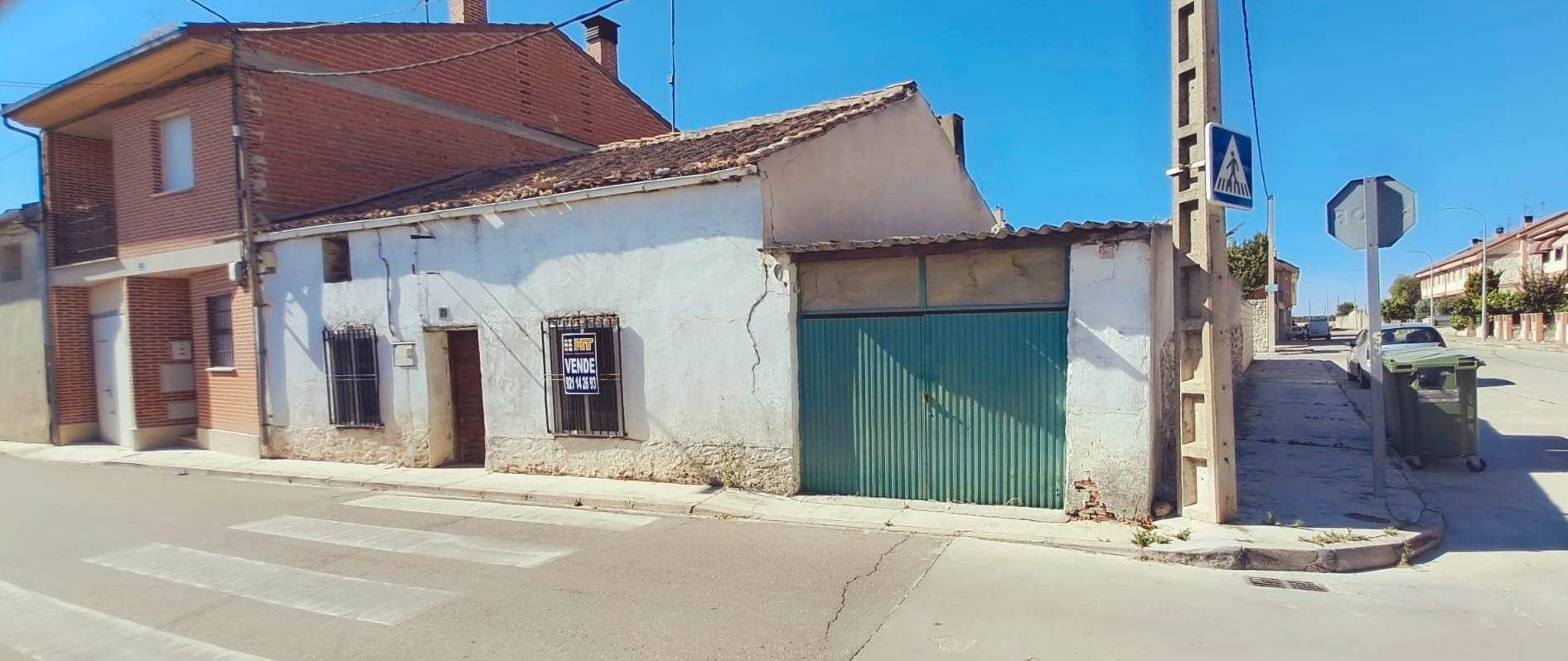 Exterior view of House or chalet for sale in Cuéllar  with Heating and Furnished