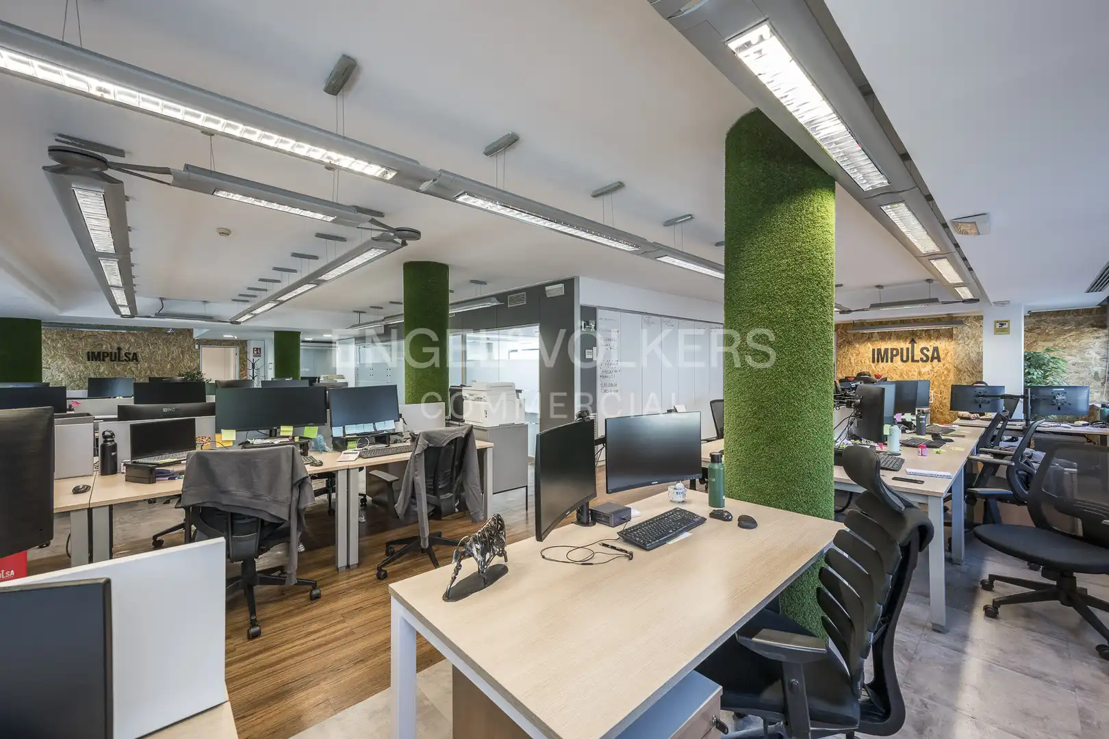 Büro zur Miete in Barcelona mit Klimaanlage, Heizung und Möbliert