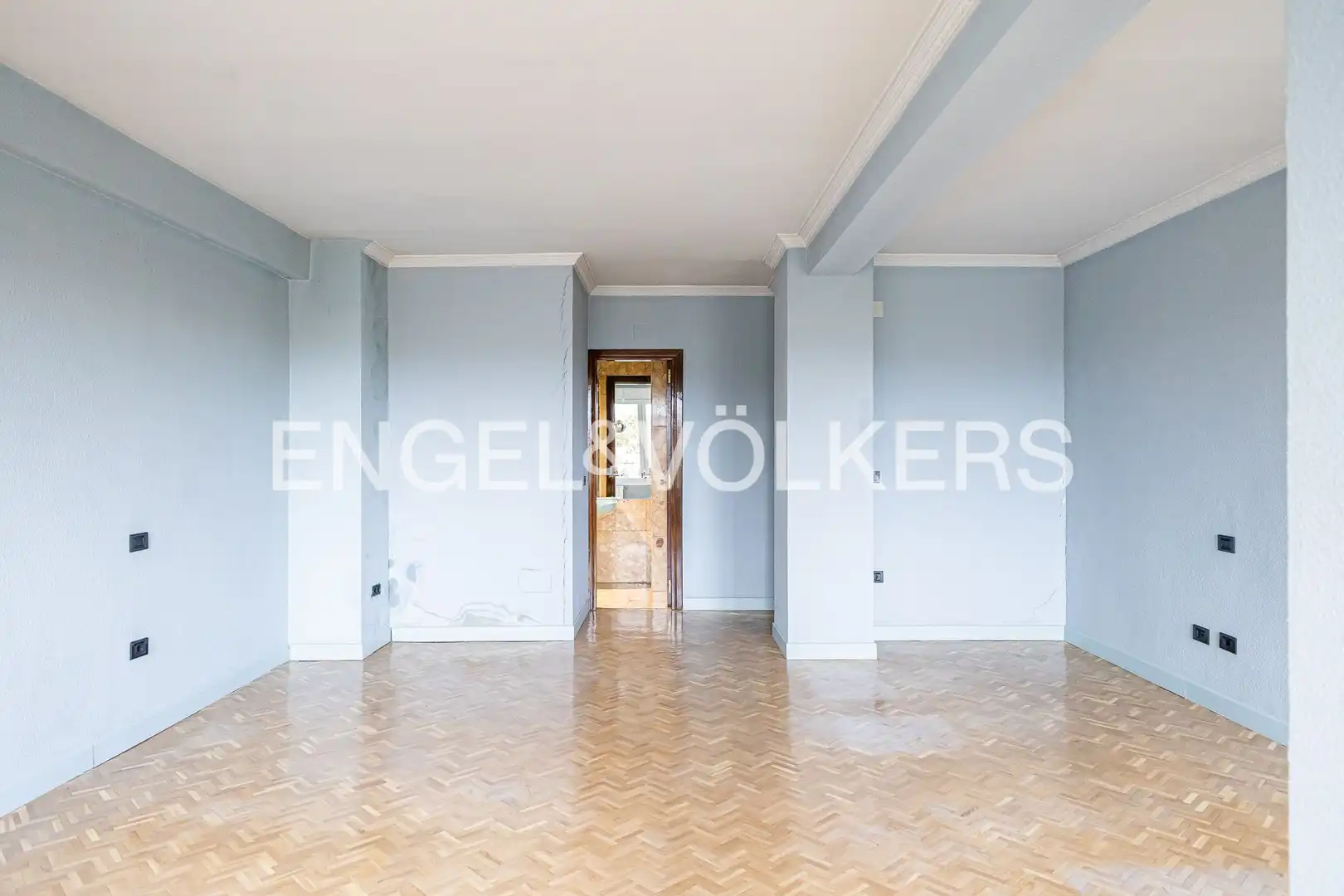Comedor de Piso en venta en Madrid con Calefacción, Parquet y Terraza