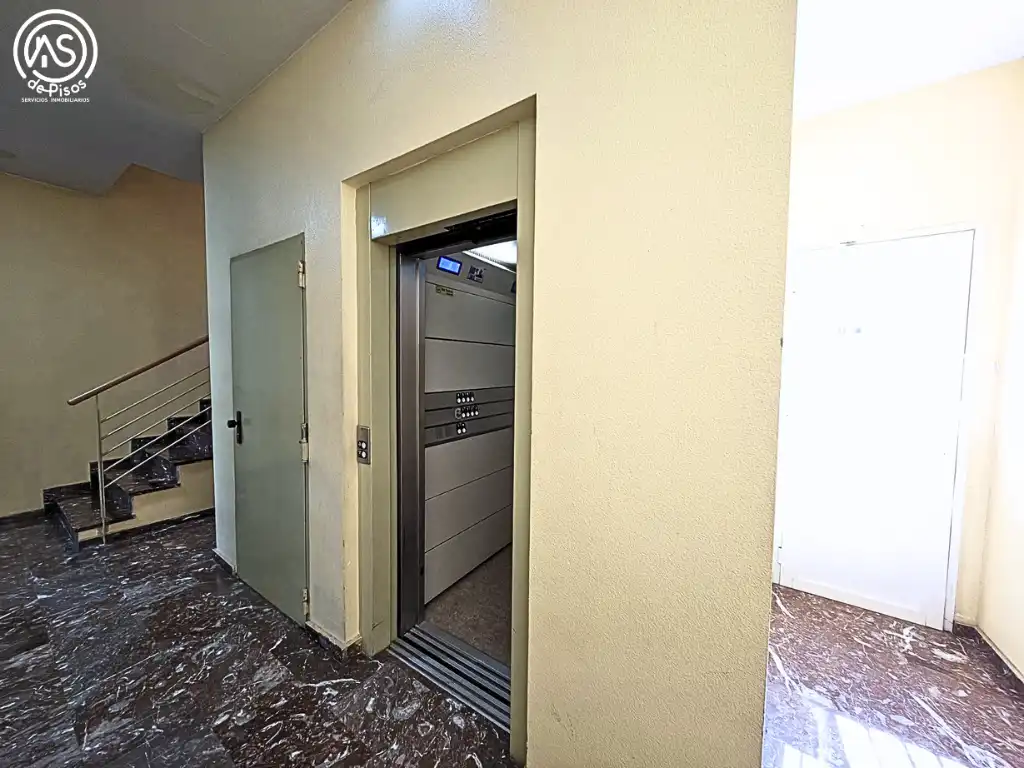 Flat for rent in Calle de la Sierra de Vicor, 21, La Almozara
