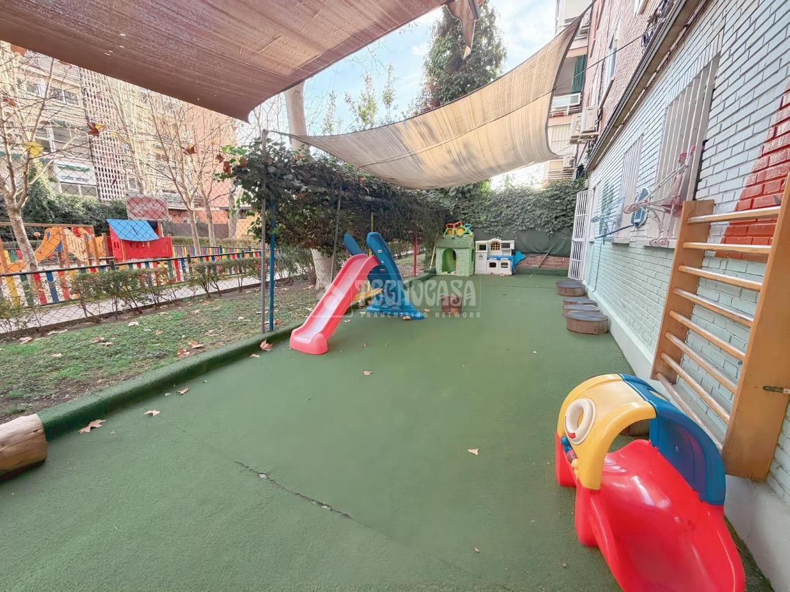 Garden of Flat for sale in  Madrid Capital  with Heating and Private garden