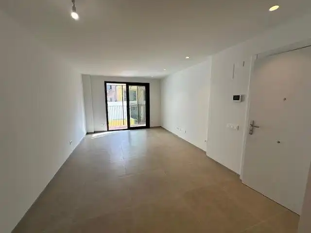 Piso de alquiler en Badalona con Calefacción y Balcón