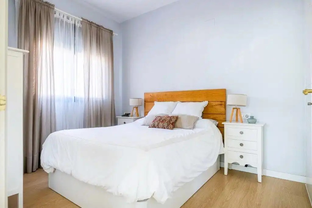 Schlafzimmer von Wohnung zum Verkauf in Sevilla mit Klimaanlage