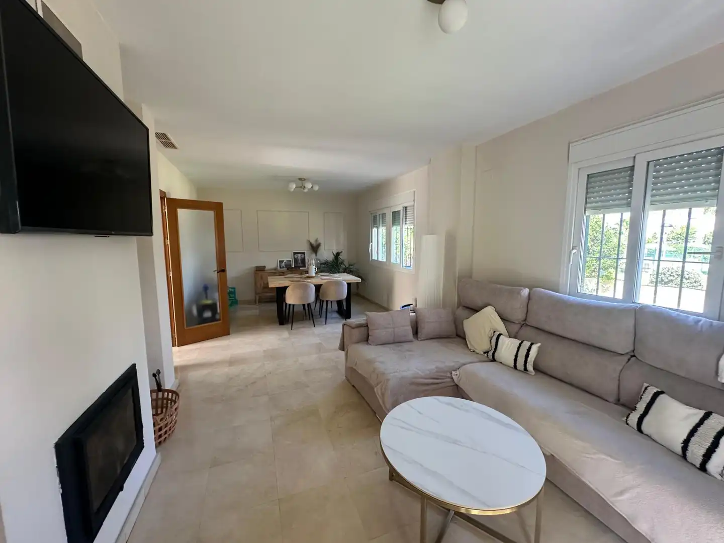 Living room of Detached homes for sale in Jerez de la Frontera  with Balcony and Community pool