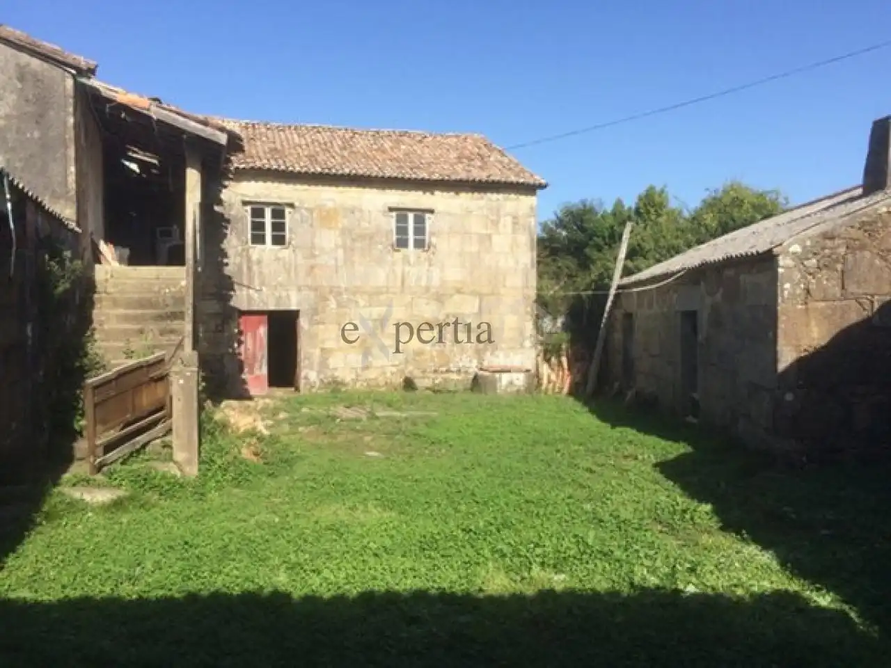 Casa rústica amb jardí en venda a Boiro, imagen 12