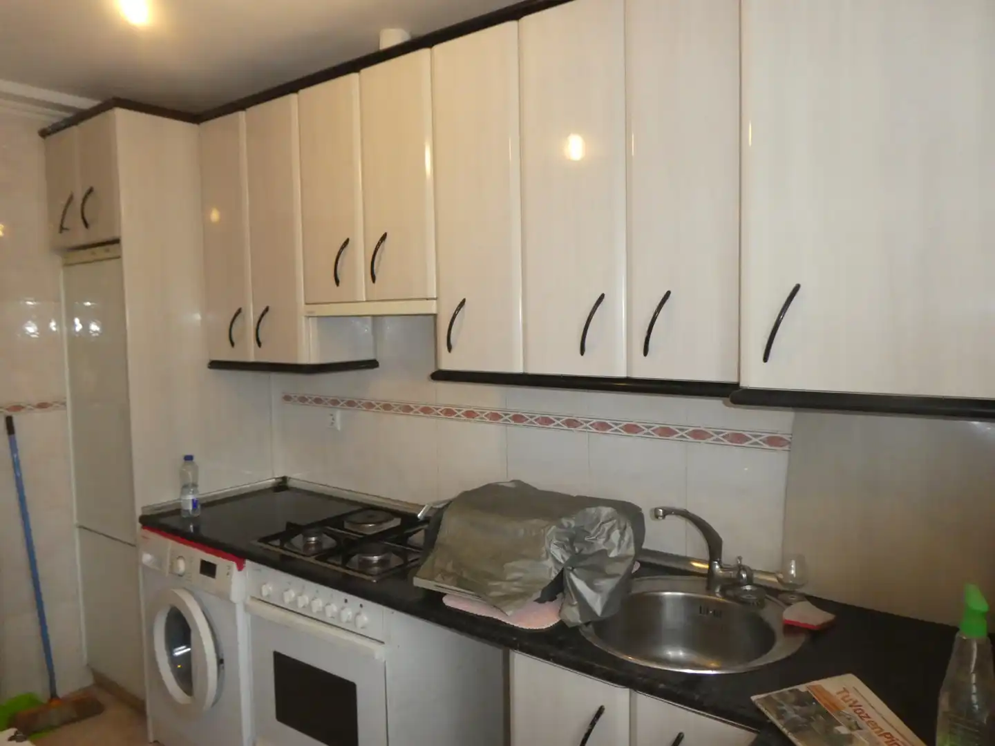 Cuina de Pis en venda en Burgos amb Calefacció, Parquet i Moblat