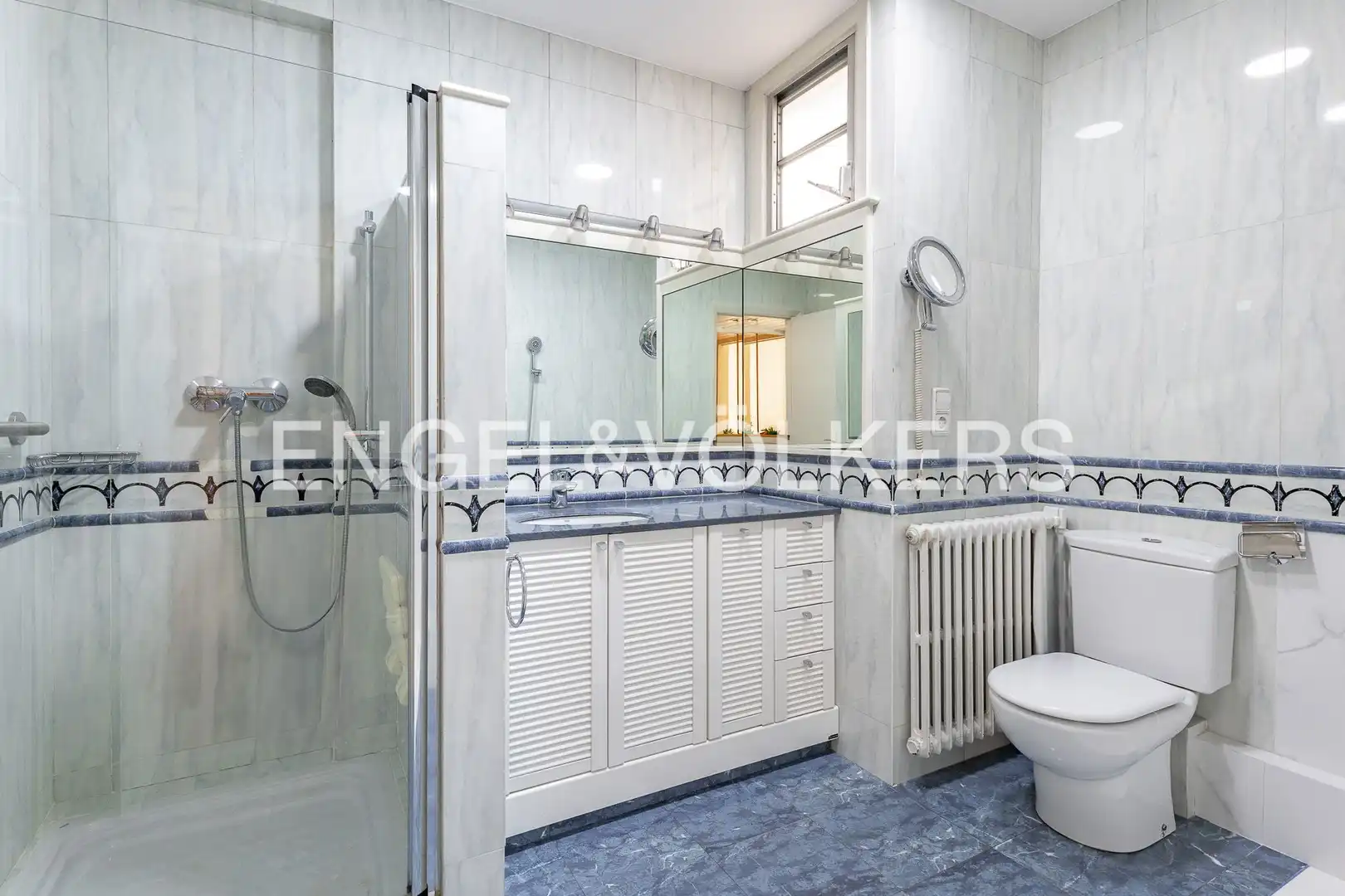 Baño de Piso en venta en Granollers con Calefacción, Terraza y Trastero