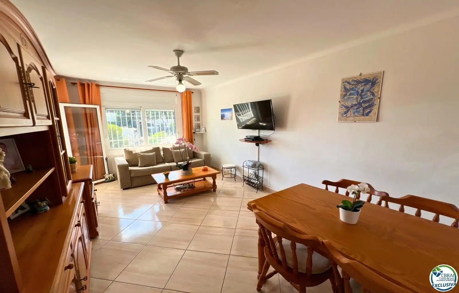 Sala d'estar de Apartament en venda en Roses amb Terrassa, Traster i Moblat
