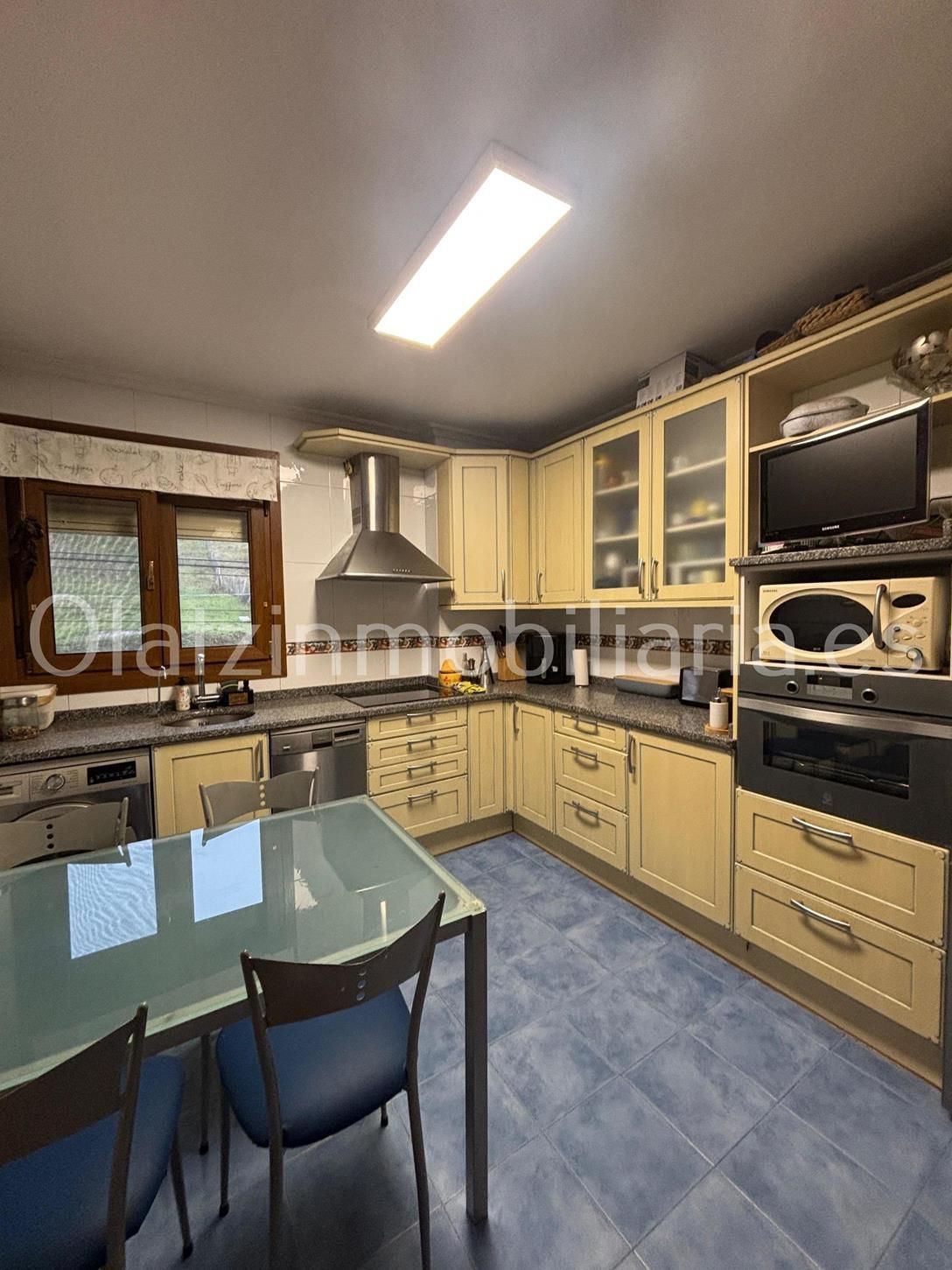 Cuina de Pis en venda en Güeñes amb Calefacció, Terrassa i Traster