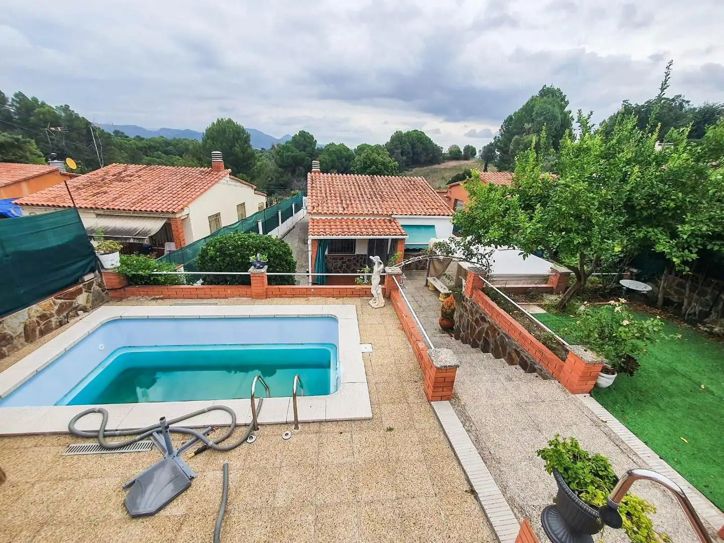 Piscina de Casa o chalet en venta en Esparreguera con Aire acondicionado, Jardín privado y Piscina