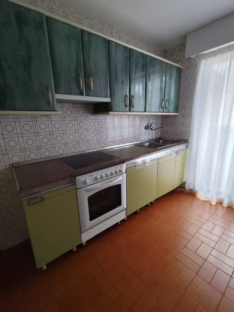 Cuina de Pis en venda en Burgos amb Calefacció, Parquet i Terrassa