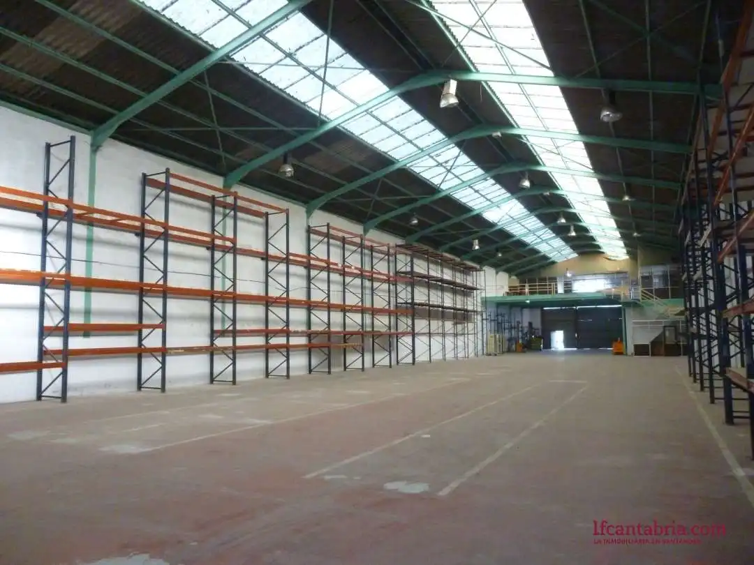 Nave industrial de alquiler en Camargo