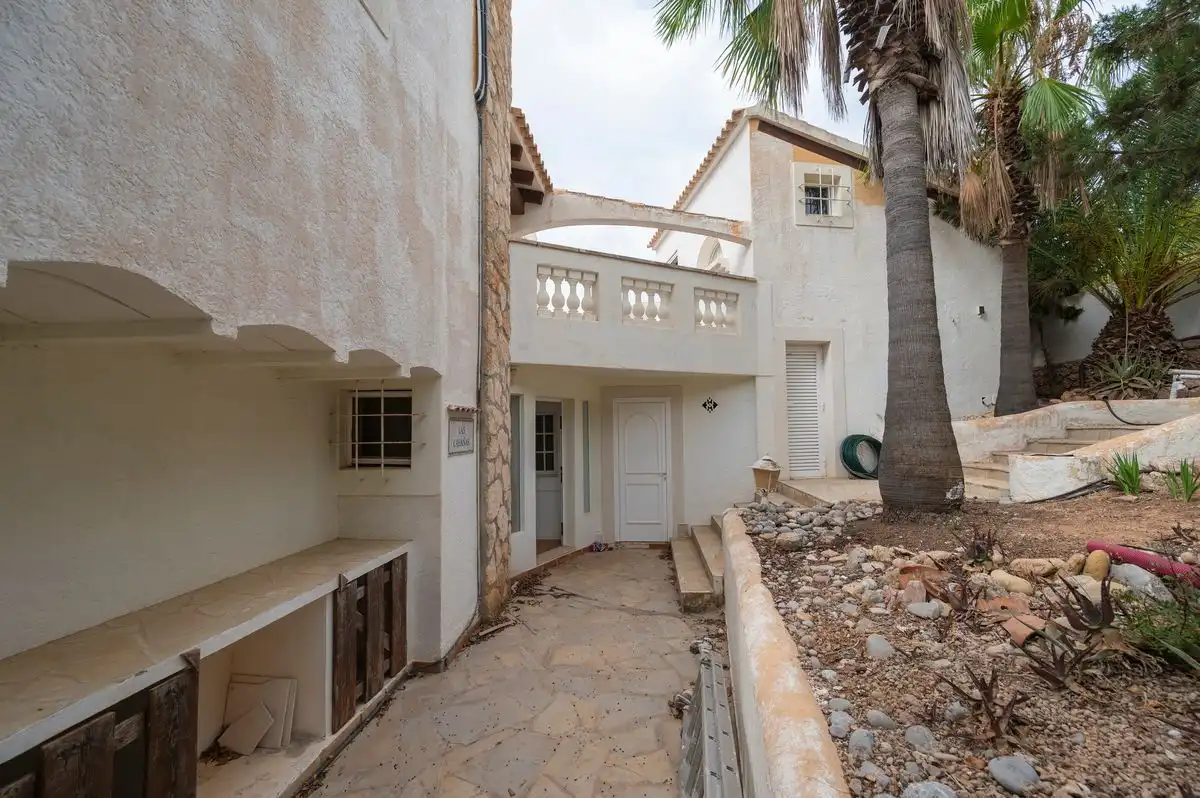 Vista exterior de Casa o xalet en venda en Sant Josep de sa Talaia amb Calefacció, Jardí privat i Terrassa