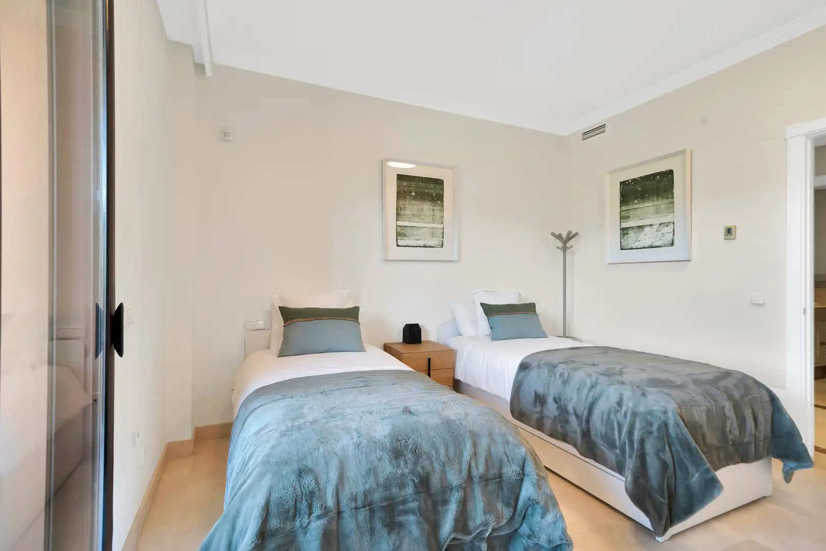 Dormitori de Apartament en venda en Marbella amb Aire condicionat, Calefacció i Jardí privat