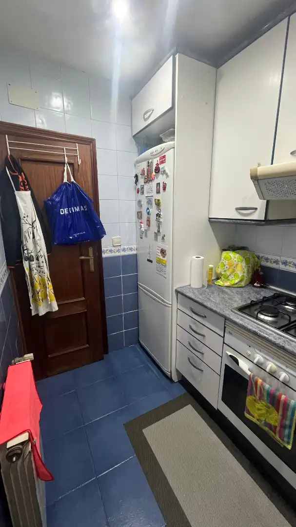 Cuina de Pis en venda en Madrid amb Calefacció, Terrassa i Moblat