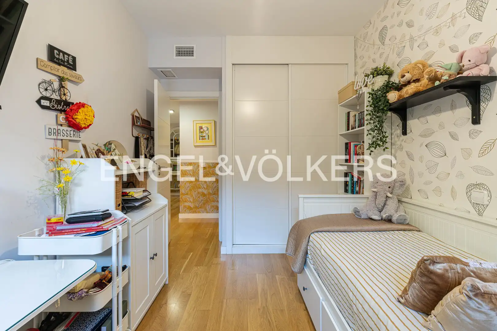 Bedroom of Flat for sale in Zona Monte El Pilar