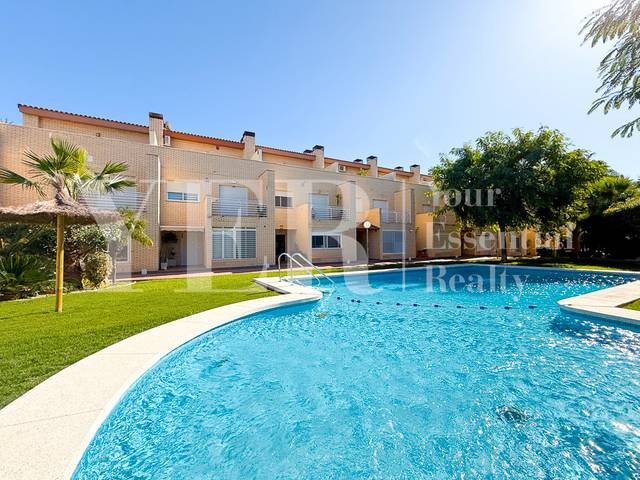 Casa adosada en Venta en Avinguda Fotógrafo Francisco Cano, 33 en Alicante Golf