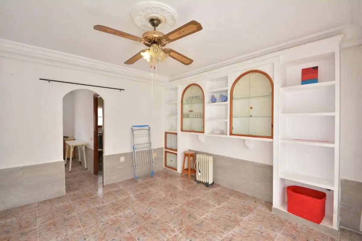 Sala d'estar de Casa o xalet en venda en Zona Carrefour - Urbanizaciones
