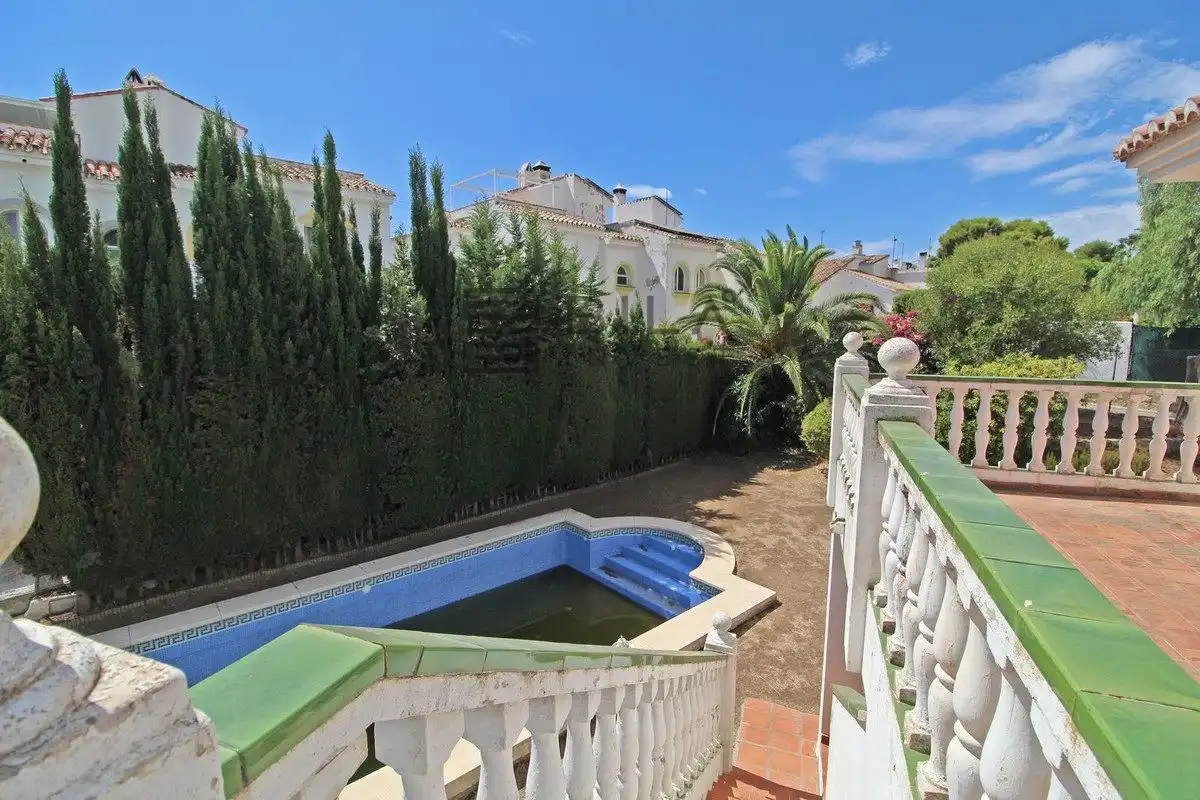 Chalet con piscina en venta en Calahonda, imagen 26