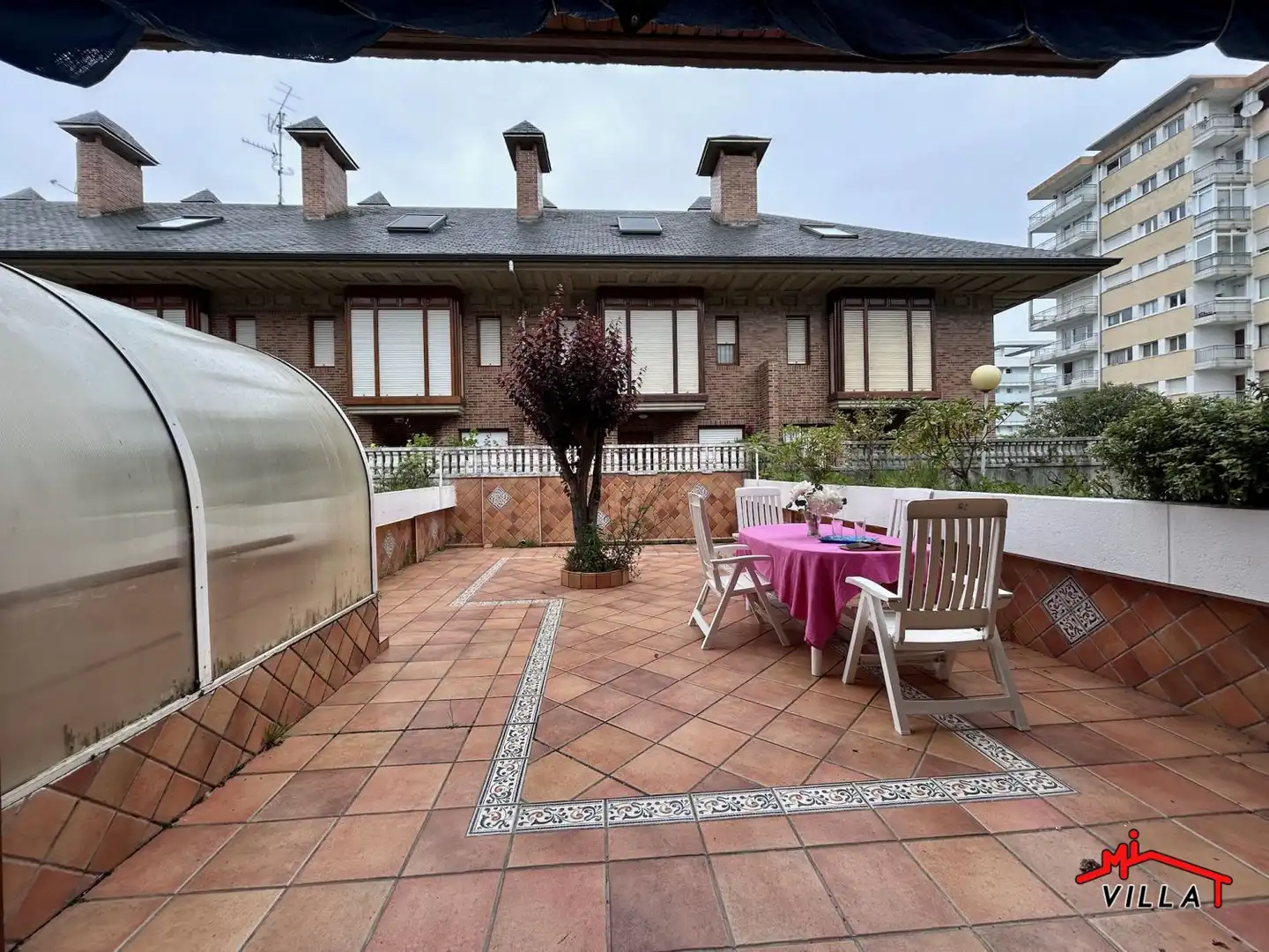 Terraza de Casa adosada en venta en Laredo con Calefacción