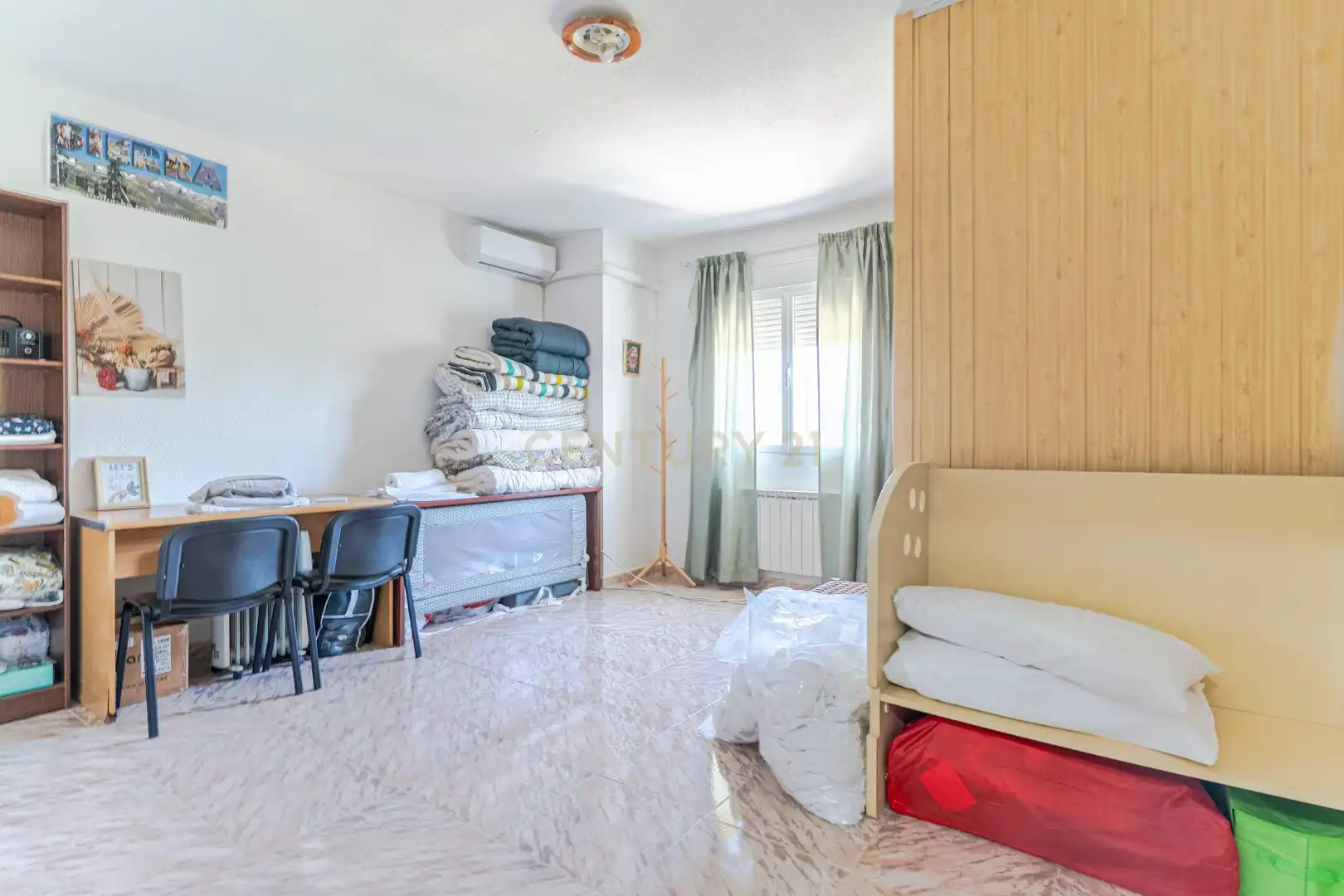 Habitación de Edificio en venta en Gójar