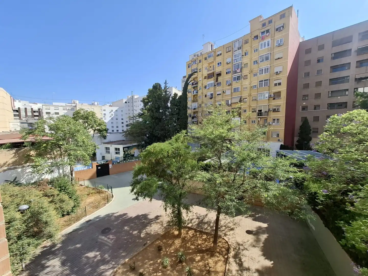 Vista exterior de Pis en venda en Valencia amb Aire condicionat, Jardí privat i Forn