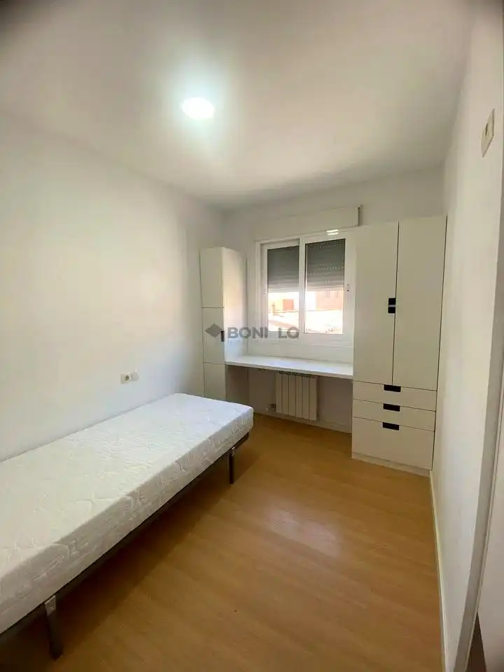 Bedroom of Flat for rent in Teruel  with Heating, Furnished and Balcony
