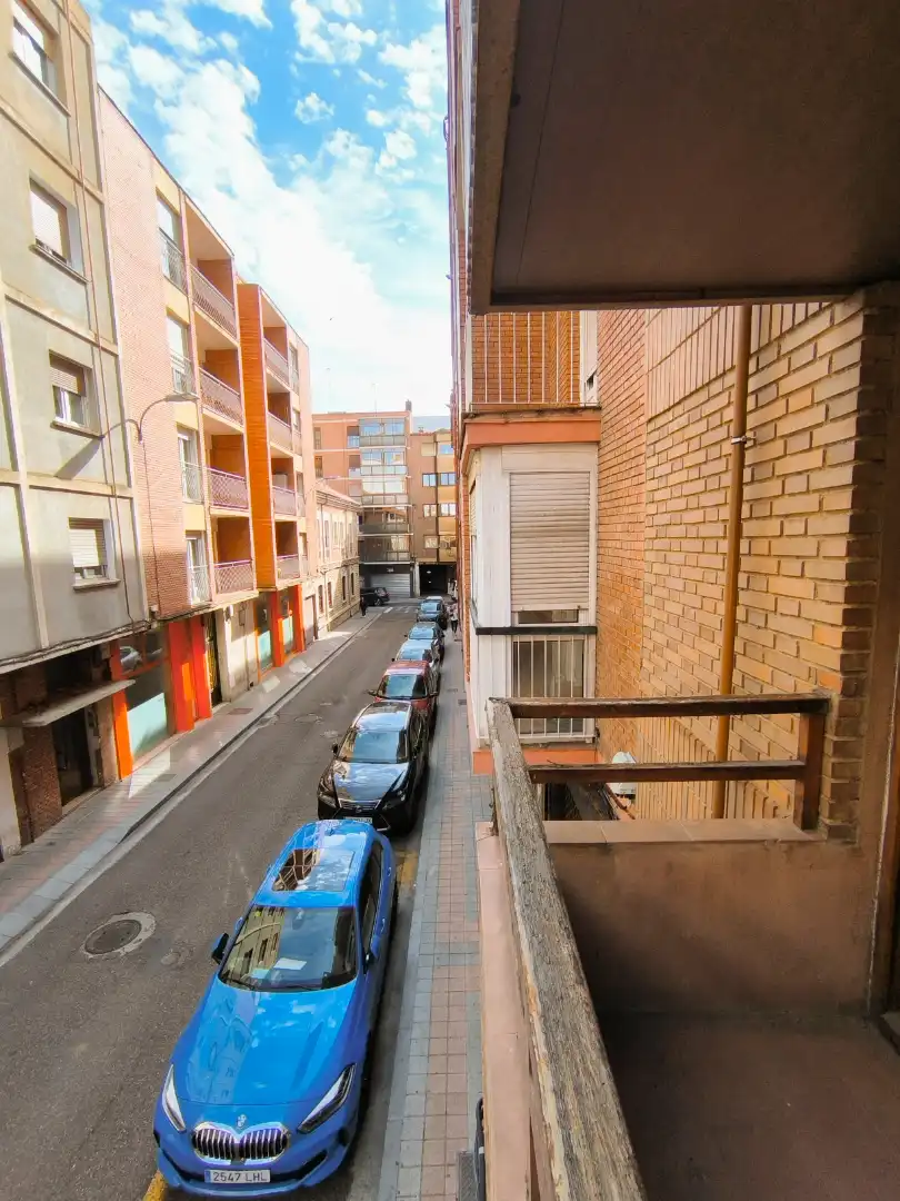 Vista exterior de Piso en venta en Palencia con Calefacción, Parquet y Terraza