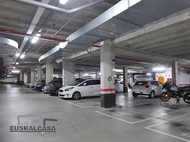 Parking de Piso en venta en Errekalde