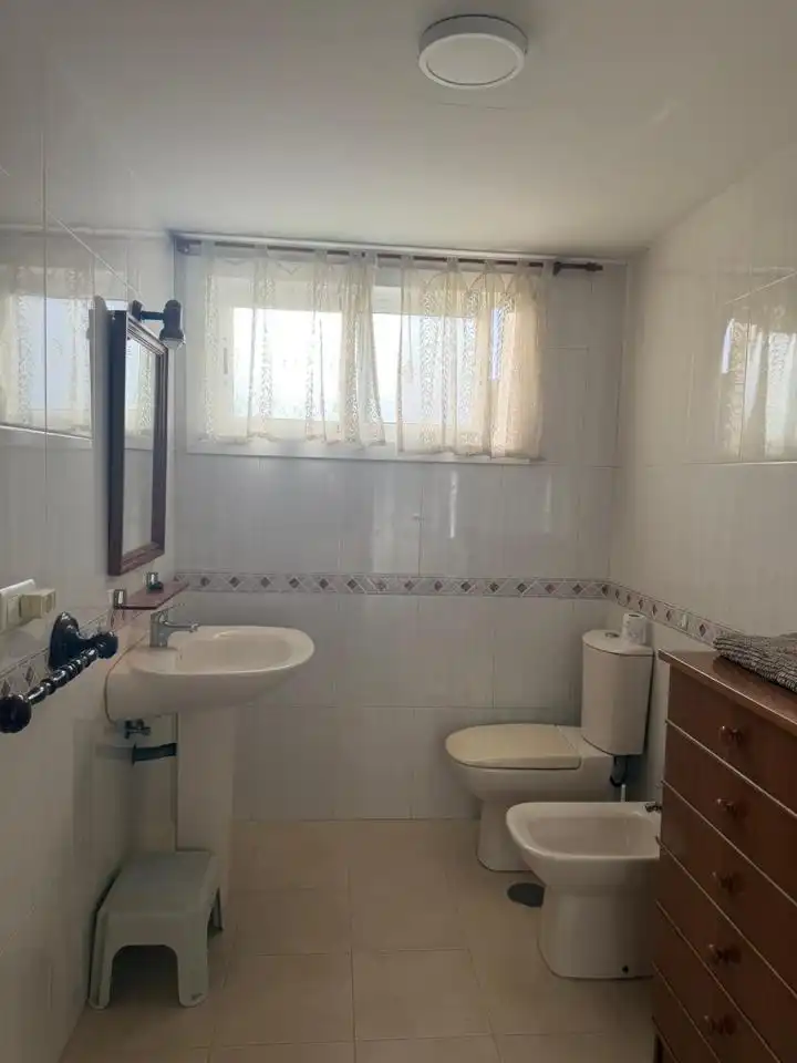 Badezimmer von Wohnung zum Verkauf in Culleredo mit Heizung und Abstellraum