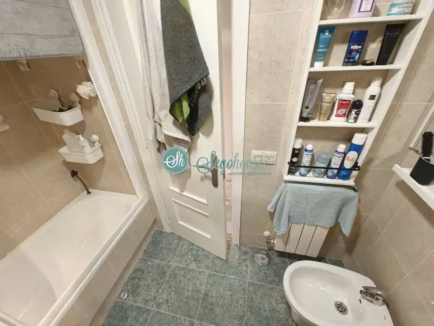 Baño de Piso en venta en Torrecaballeros con Calefacción, Terraza y Amueblado