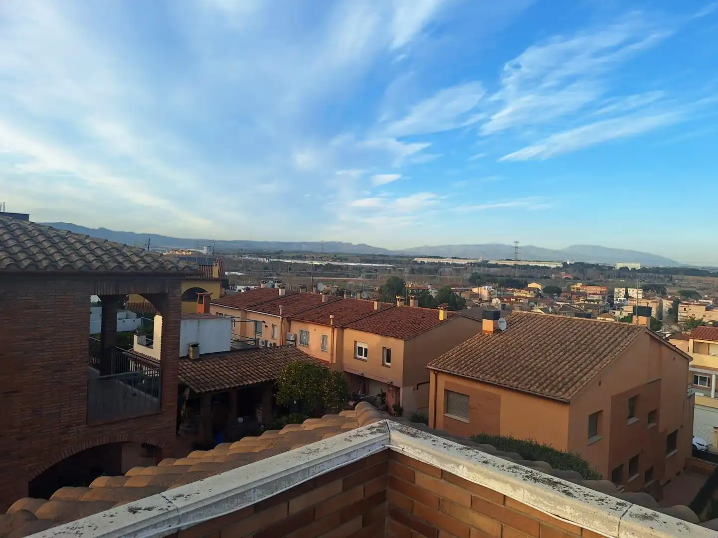 Exterior view of Houses for sale in Santa Perpètua de Mogoda  with Air Conditioner, Private garden and Terrace
