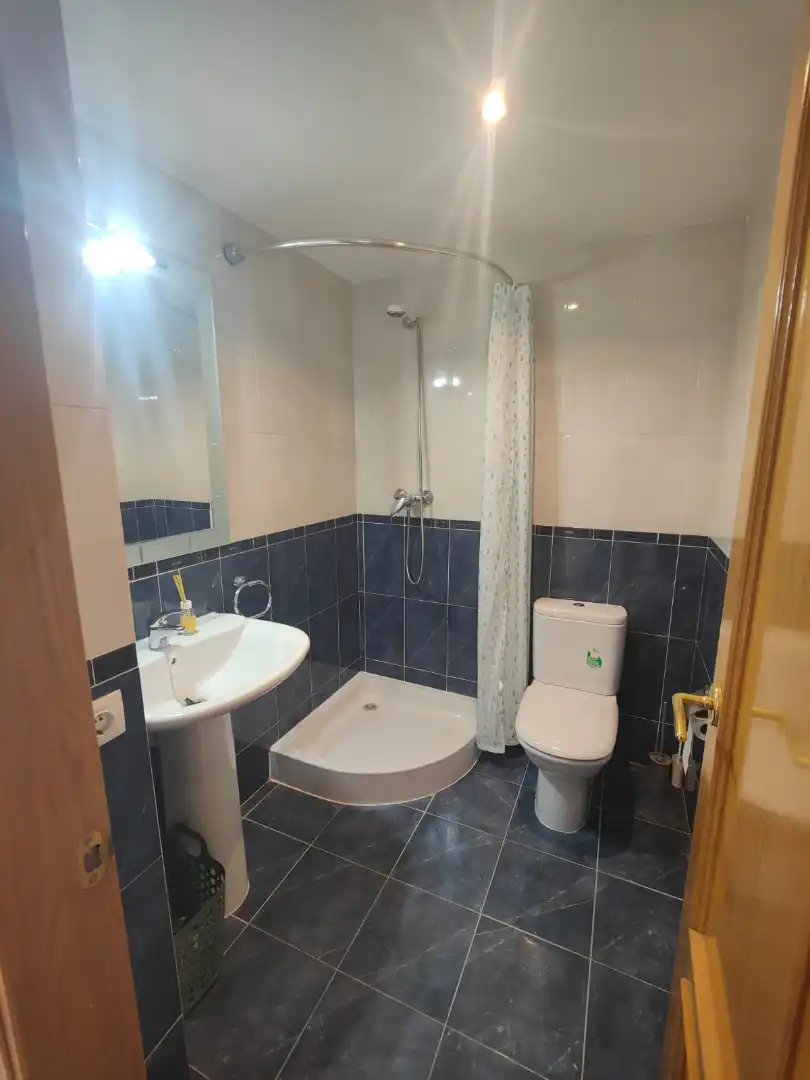 Baño de Apartamento en venta en Vinaròs con Terraza, Trastero y Amueblado