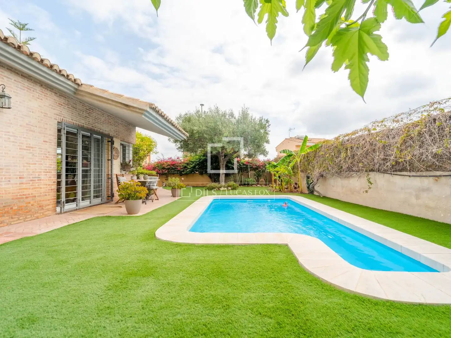 Piscina de Casa o xalet en venda en Bétera amb Aire condicionat, Calefacció i Jardí privat
