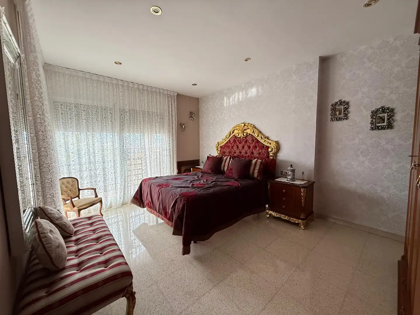Schlafzimmer von Haus oder Chalet zum Verkauf in Santa Coloma de Gramenet mit Klimaanlage, Heizung und Terrasse