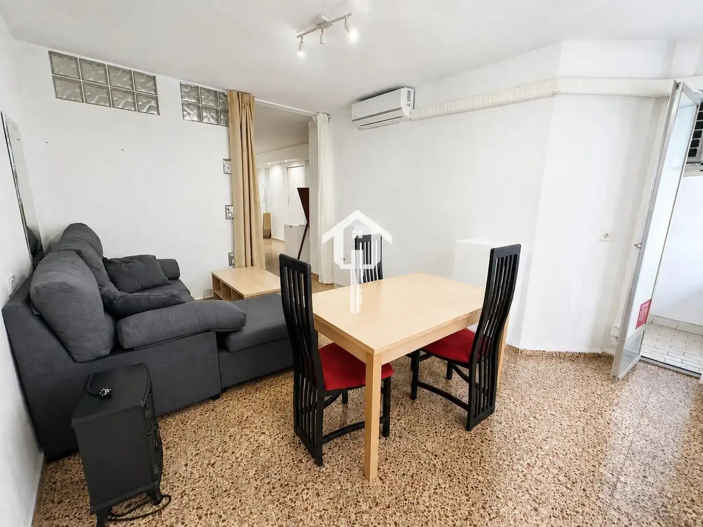 Außenansicht von Wohnung zum Verkauf in Alicante / Alacant mit Klimaanlage, Möbliert und Balkon