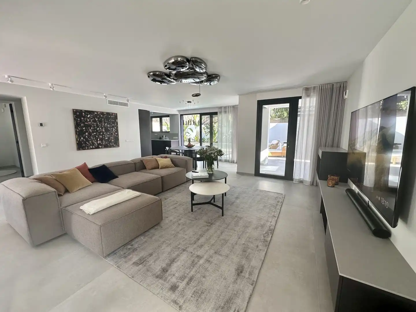 Chalet con terraza en venta en Urbanizacion Lomas de Rio Verde 9A, imagen 4