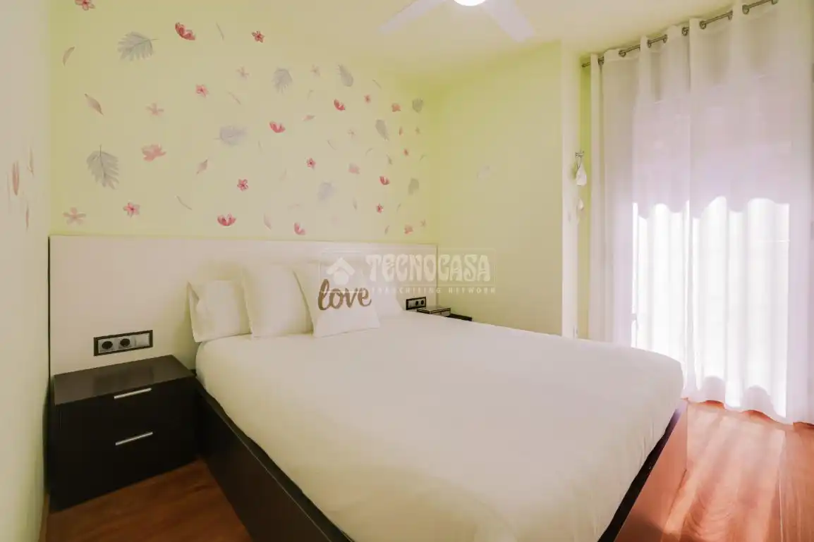 Habitación de Piso en venta en L'Hospitalet de Llobregat con Aire acondicionado, Calefacción y Balcón