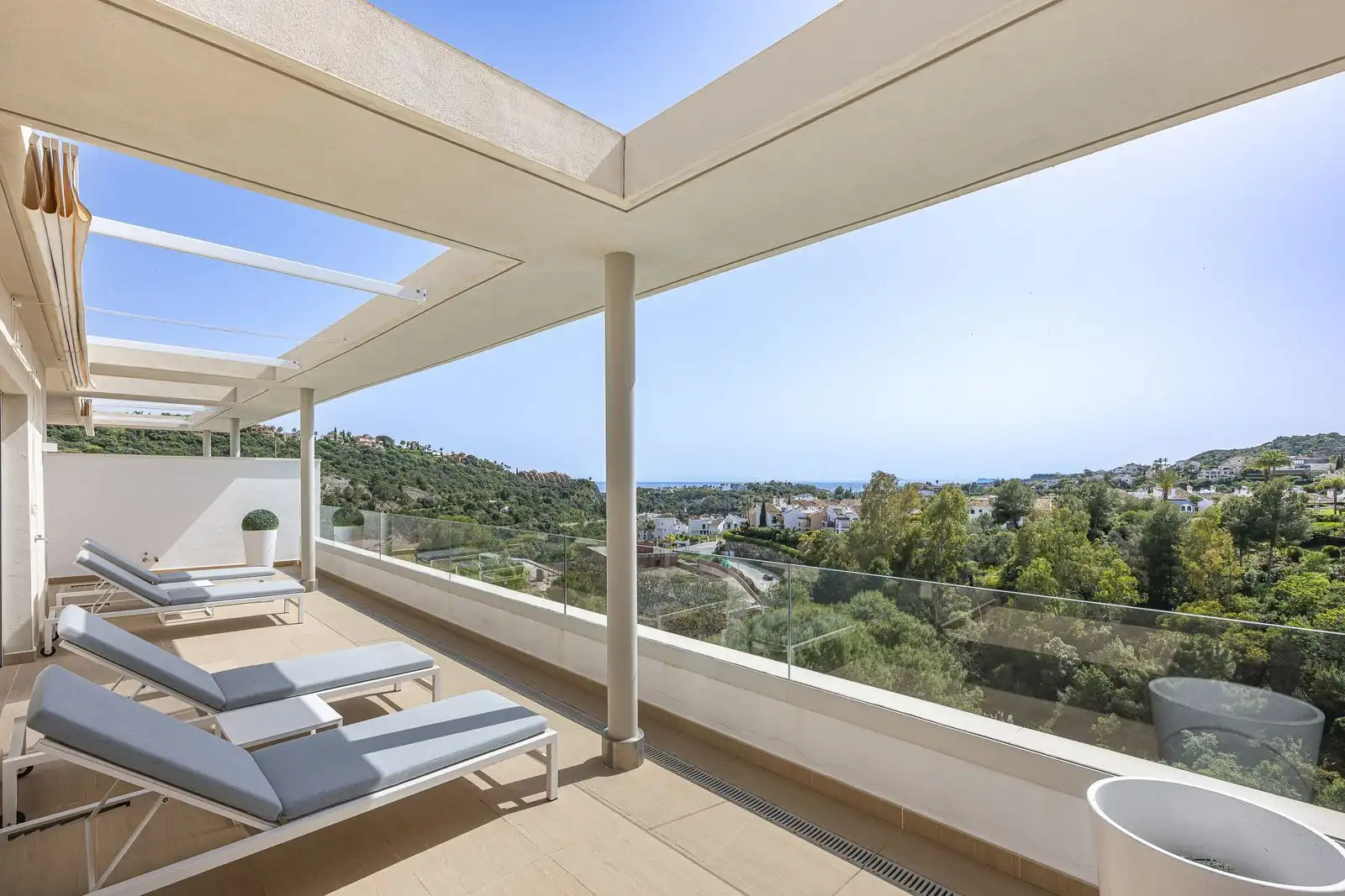 Terraza de Dúplex en venta en Benahavís con Aire acondicionado, Terraza y Trastero
