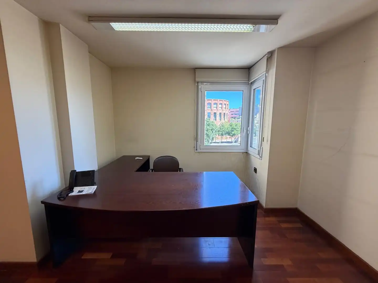 Office for rent in Girona  with Air Conditioner and Heating
